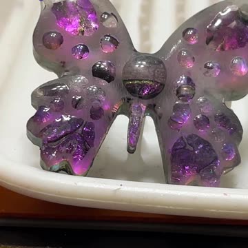 Beautiful butterfly peekaboo resin art chameleon color shift mica powder