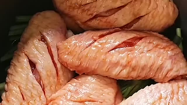 New Orleans chicken wings