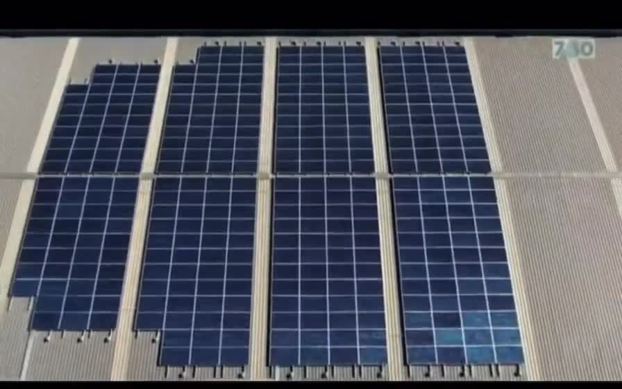 Good clip highlighting all the flaws with rooftop solar panels. Buyer beware, be very aware.