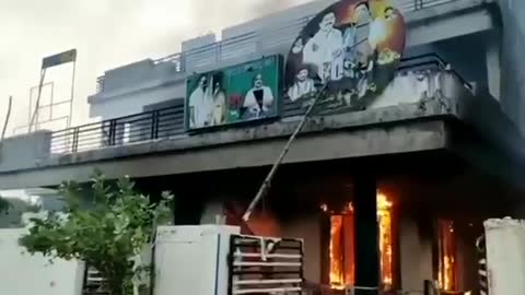 India 🇮🇳 People are burning 🔥 houses of politicians 🚨☠️🚨