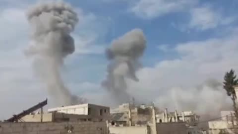 🇷🇺🇸🇾🇸🇾 - Ongoing Russian airstrikes on Talbiseh.