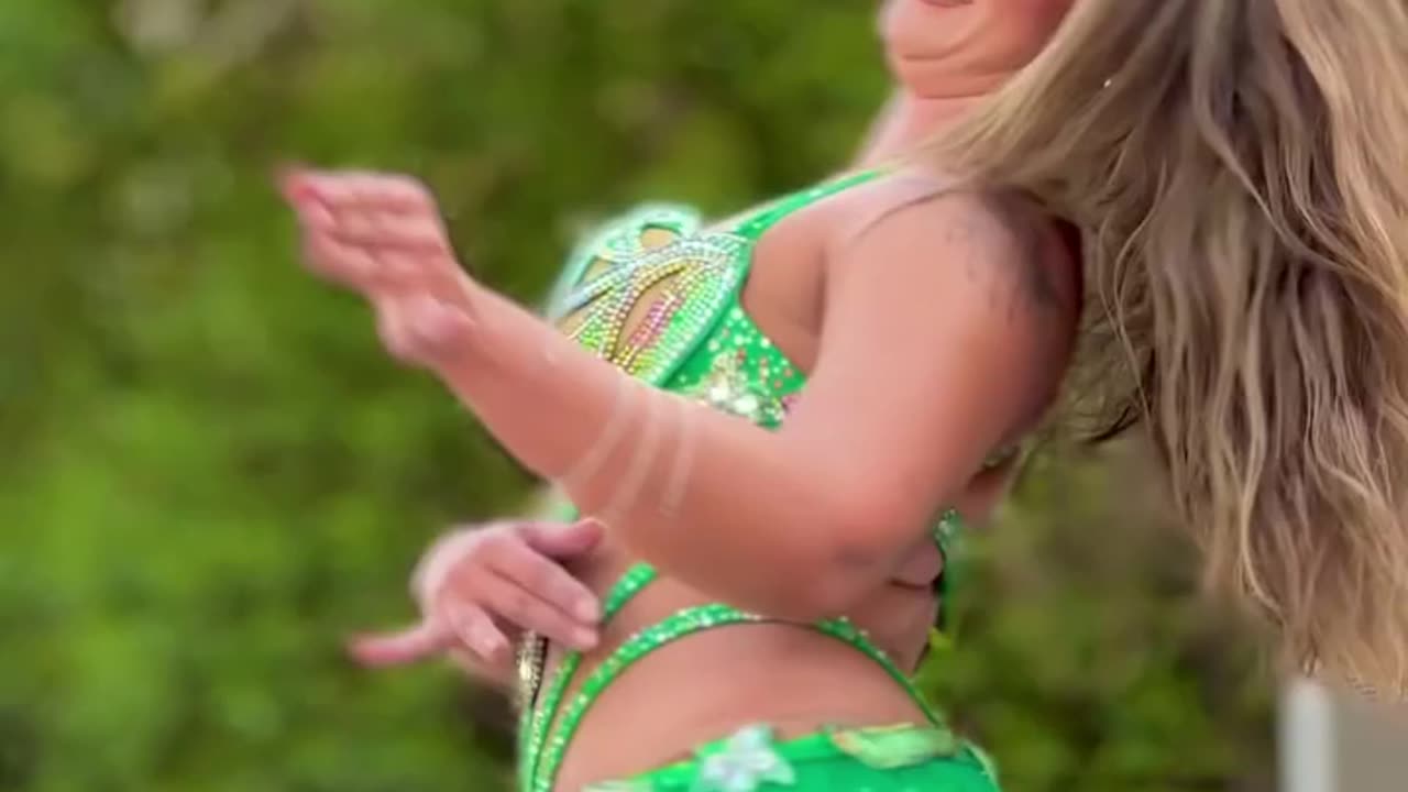 Let’s_enjoy_dancing_show