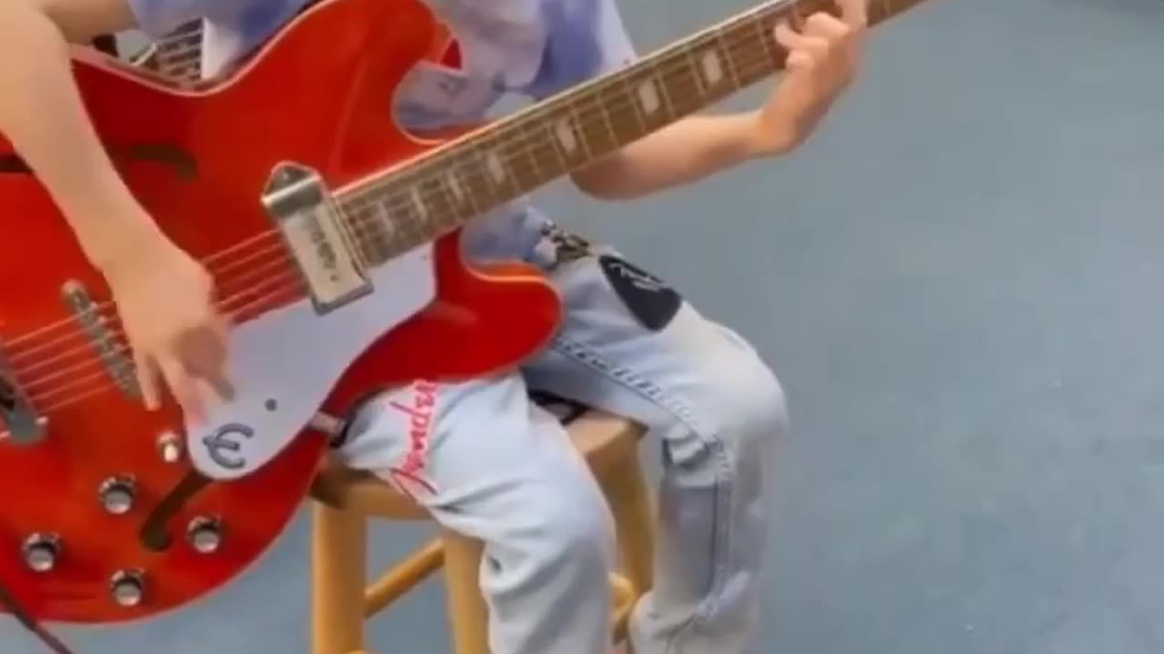 #Baby_guitarist