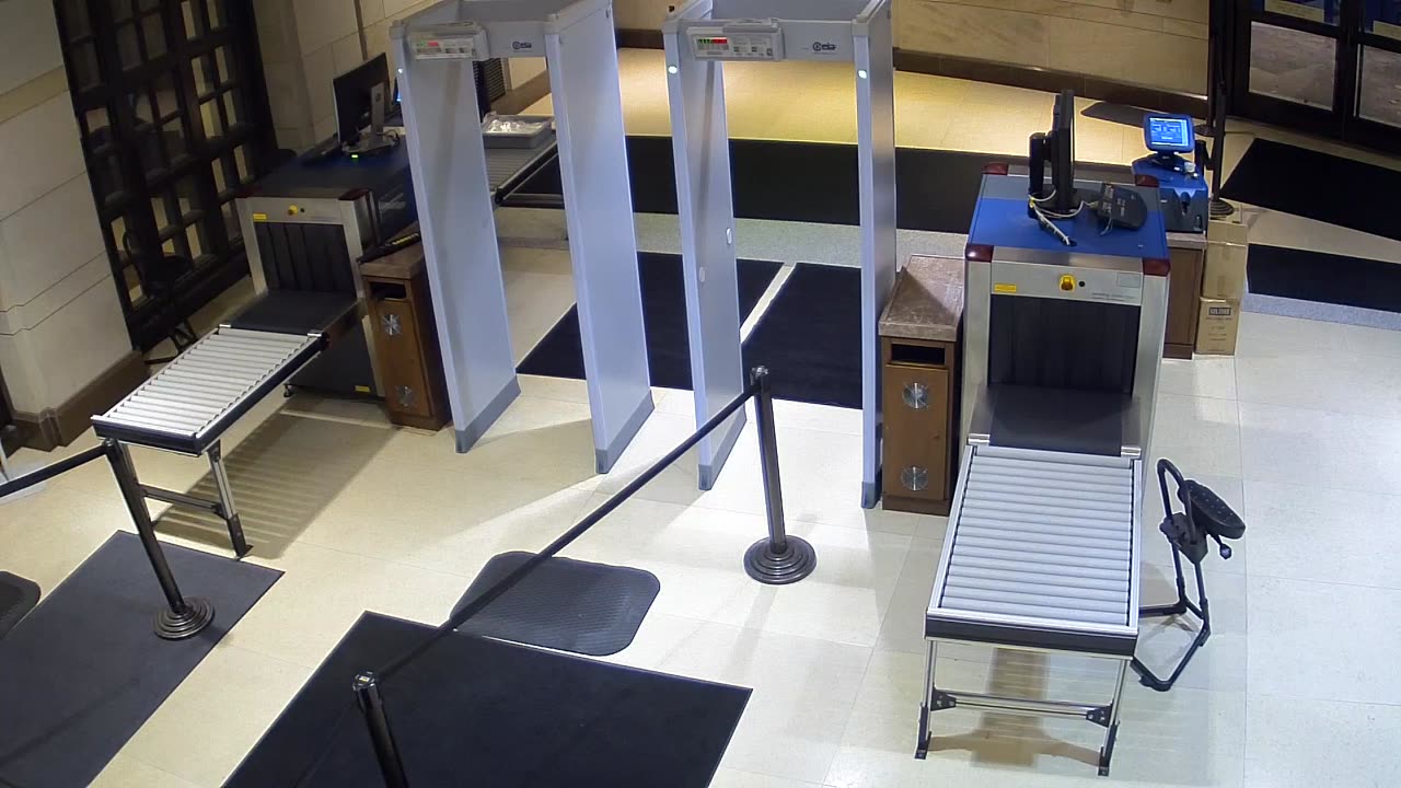 7151CVCULSScreeningMetalDet3_2021-01-06_07h00min01s163ms.mp4