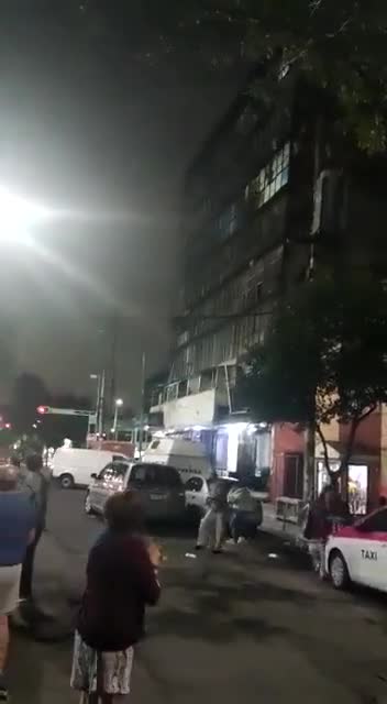 Earthquake of magnitude 6.9 with epicenter in Michoacán, happened at dawn.