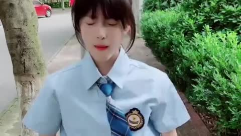 Asian girl 's sing and dance