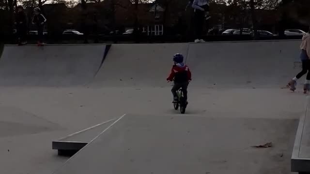 (Near crash for a 5 year old )First time at the skate park