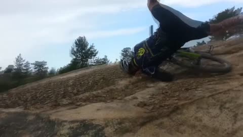 HARD AND FUNNY FALLS FROM BICYCLES