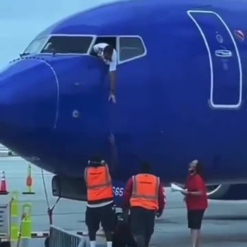 The pilot is cute✈