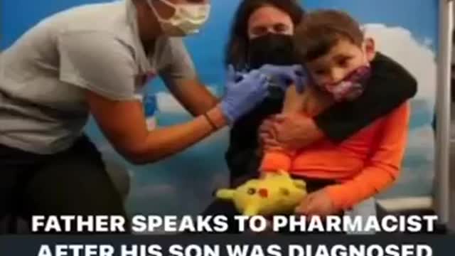 אבא פורק את עצביו על רוקח במשך כמעט 8 דקות לאחר שבנו לקה במיוקרדיטיס בעקבות זריקת הקוביד