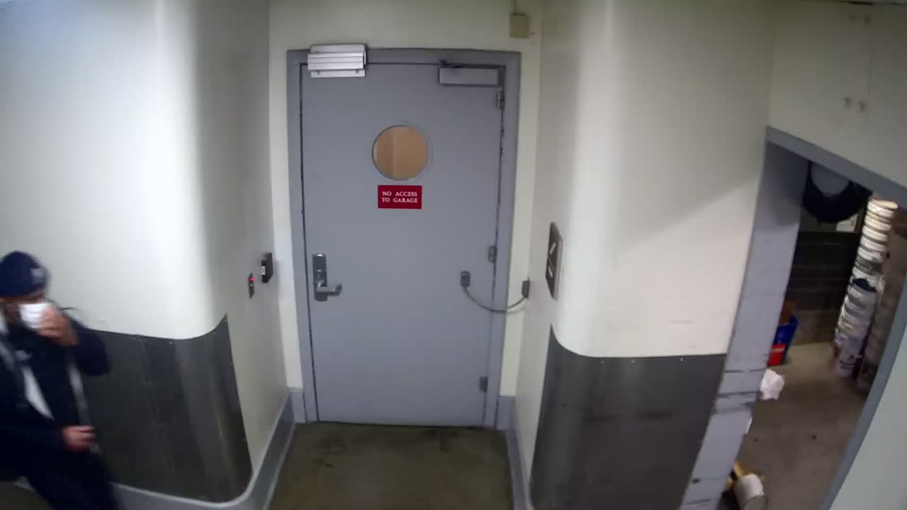 6128RHOBSBRSBST4Stairwell4_2021-01-06_22h20min01s867ms.mp4