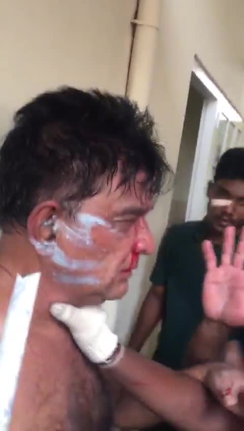 Sri Lanka. Public beating of corrupt politicians