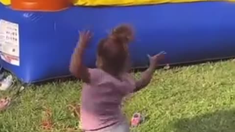 The most coordinated dance I've ever seen from a child
