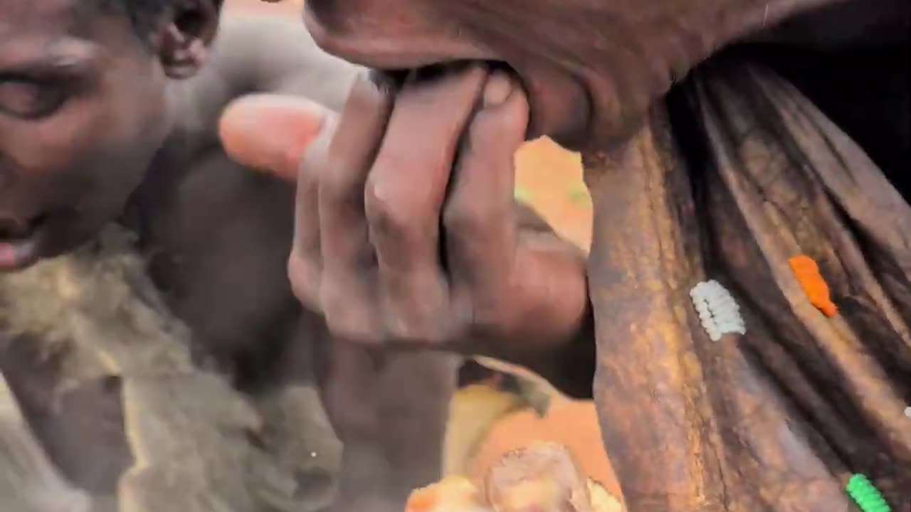 it's delicious 🤤 breakfast Hadzabe tribe eating Porcupine 🔥So delicious food😋, Favorite meal#culture