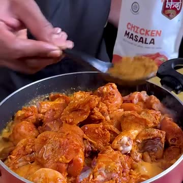 Rich and Aromatic Chicken Curry