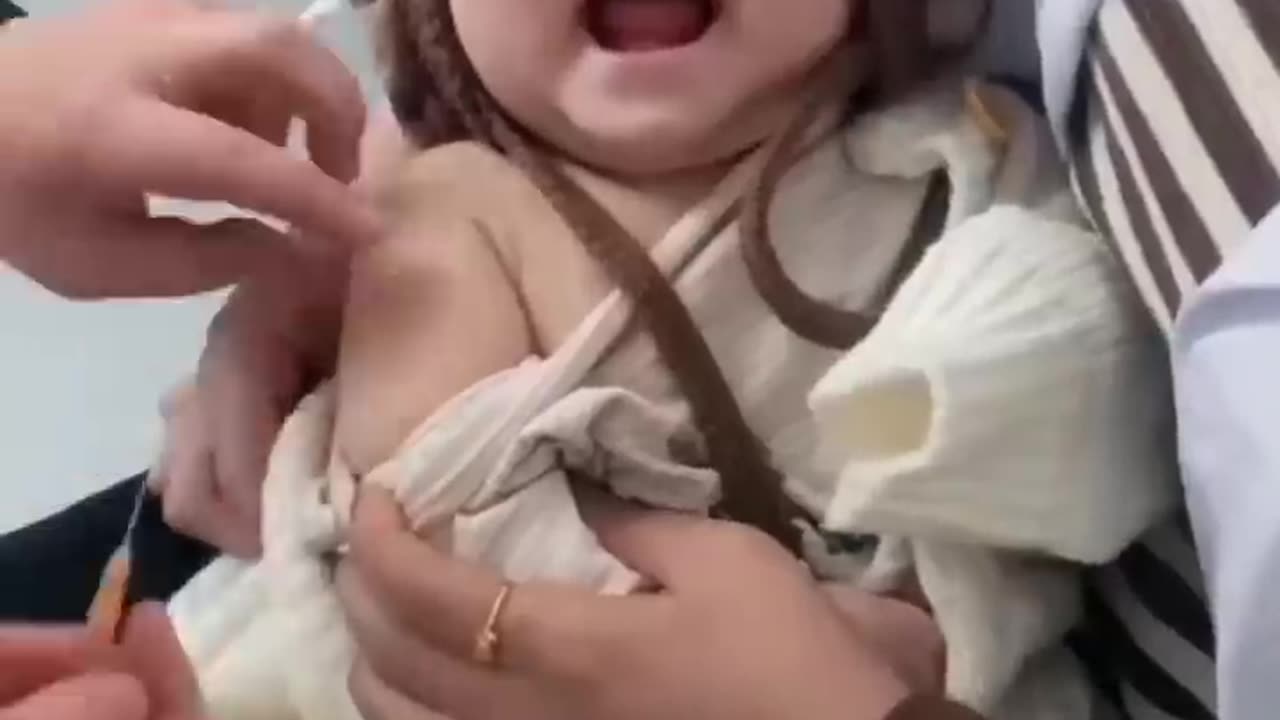 Reaction of child's during injection