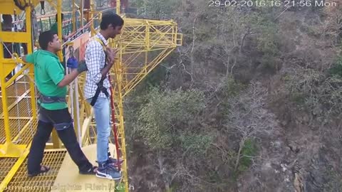 Funny Bunjee Jumping