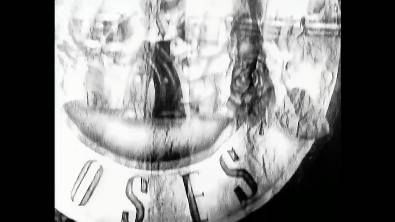 Guns N' Roses - Sweet Child O' Mine (Official Video)