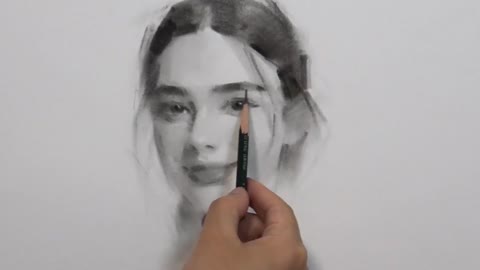 Drawing a portrait of a girl in a sketch style, the content is very suitable for learning VIII