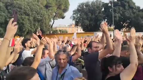 Fiumana di persone contro il Nazi pass - Roma