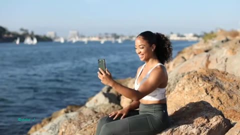 woman sport in the beach with Music Rai - rani welit immigré