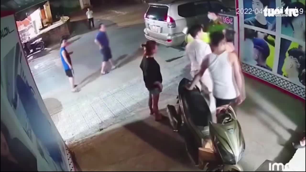 CCTS - Chống Dịch Ở Thượng Hải Là 1 Trò Chơi Của Các Phe Phái & Vì Đó Là... Công An Nhân Dân