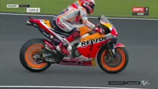 Video: Así fue la brutal caída del campeón Marc Márquez durante el MotoGP de Malasia