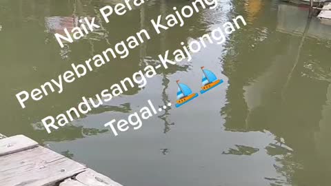 Perahu penyeberangan