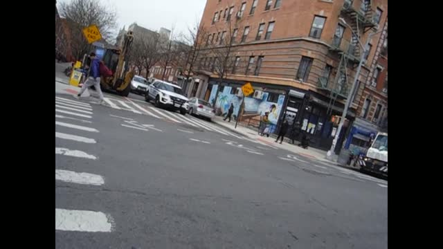 2020 0107 1136 am white van and NYPD 4763 to be the first at the scene in case of accident