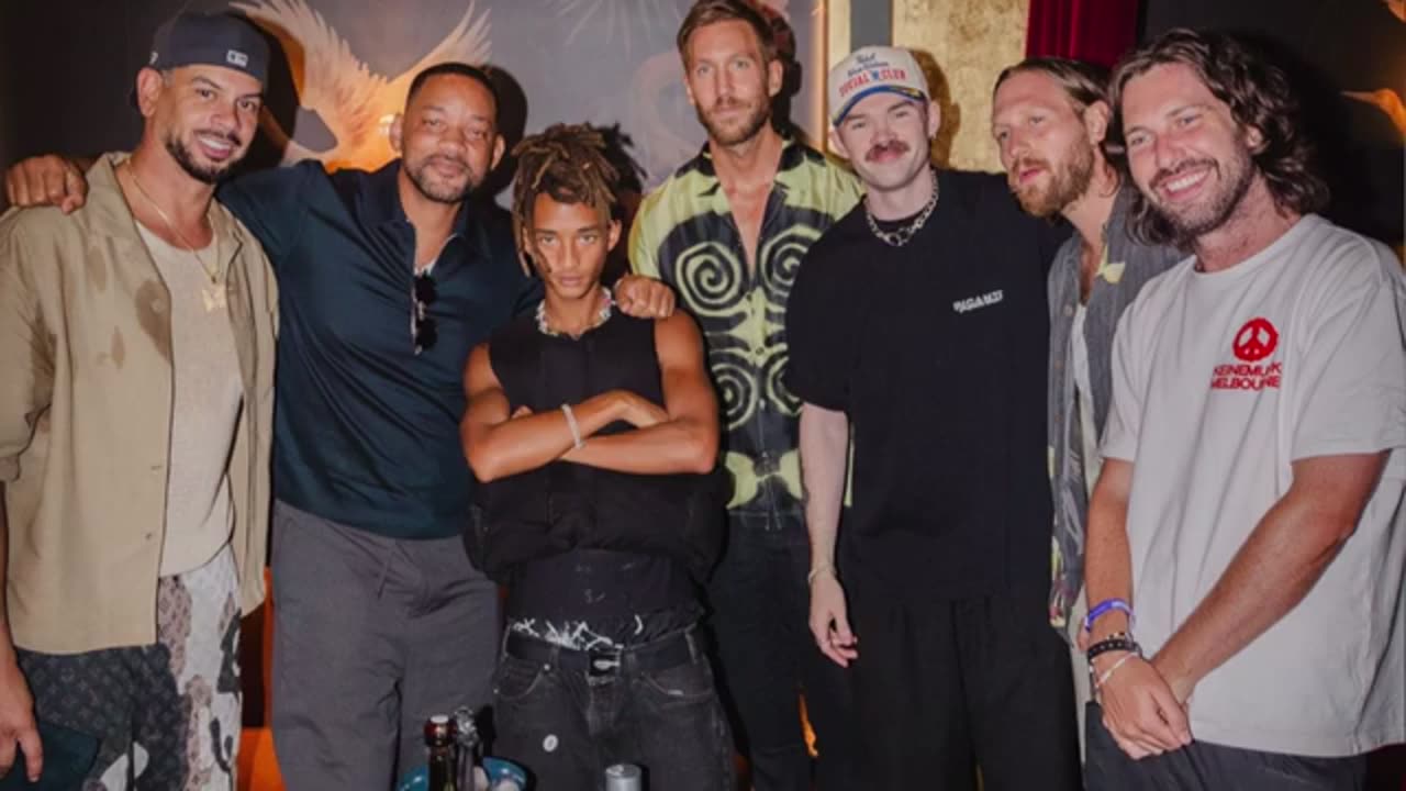 THIS PHOTO OF WILL SMITH IS VERY STRANGE!!!!