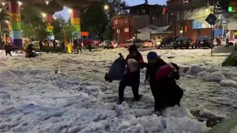 Internet Freaks Out When Massive Hailstorm Hits Mexico City, Collapsing Roofs And Flooding Streets