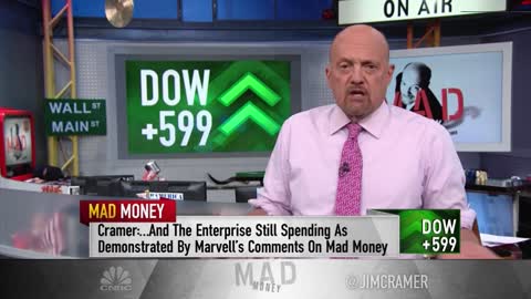 Cramer says the stock market is unusually fragile, use rallies to raise cash