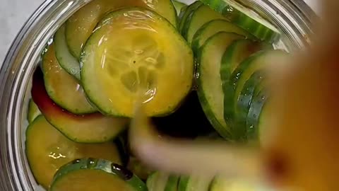 LOGAN INFLUENCED ASIAN CUCUMBER SALAD 🥒💥 Sometimes you really do just gotta eat a whole cucumber x