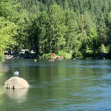 Kayakers on the Wenatchee River in Leavenworth, Washington