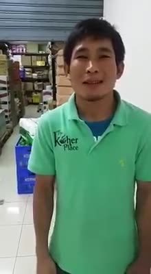 This Man Knows Every Word Of Shwekey's Vehi Sheamda