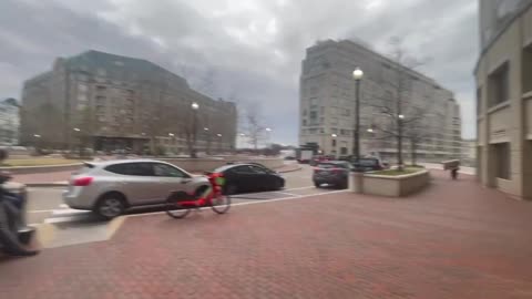 Meanwhile in Washington DC- Another Empty Testing Site in a Former CVS