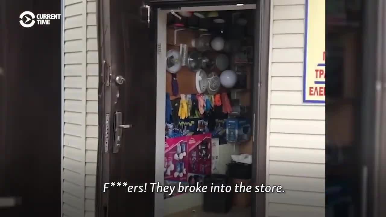 Hungry Russian Soldiers Looting Shops, Grocery Stores and Banks In Ukraine