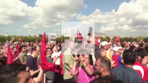 El pueblo de Turquía se levanta contra la vacuna COVID 19