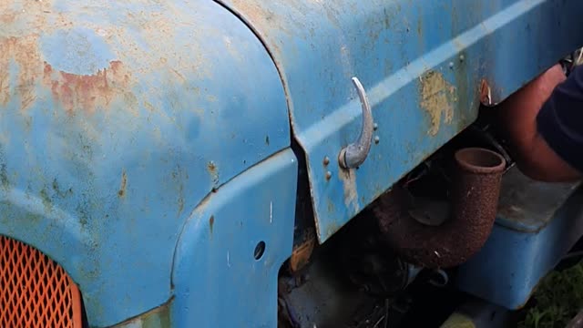 HOW TO FIX CHARGING ISSUE ON FORDSON POWER MAJOR