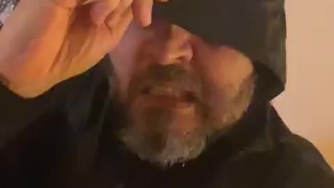Konrad er blevet uvenner med andre konspirationsteoretikere