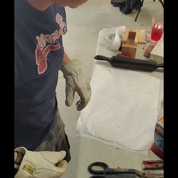 Making twisted black and white hdpe knife scales