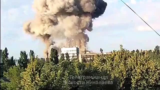 Cruise missile destroys military structure in Ukraine.
