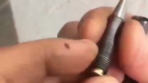 Watch how this pen can be turn into a gun!!!