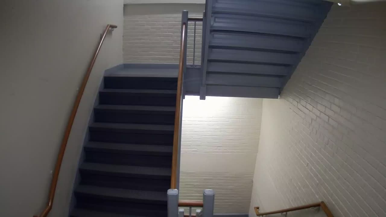 3881FHOB03Stair6_2021-01-06_15h40min01s317ms.mp4
