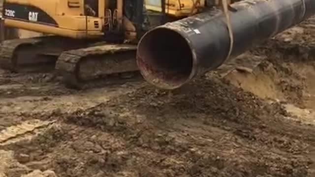 Two Excavitor Drainage Crane