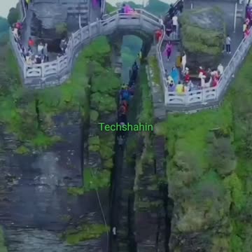 Beautiful Art | Modern House on top of Hill Techshahin