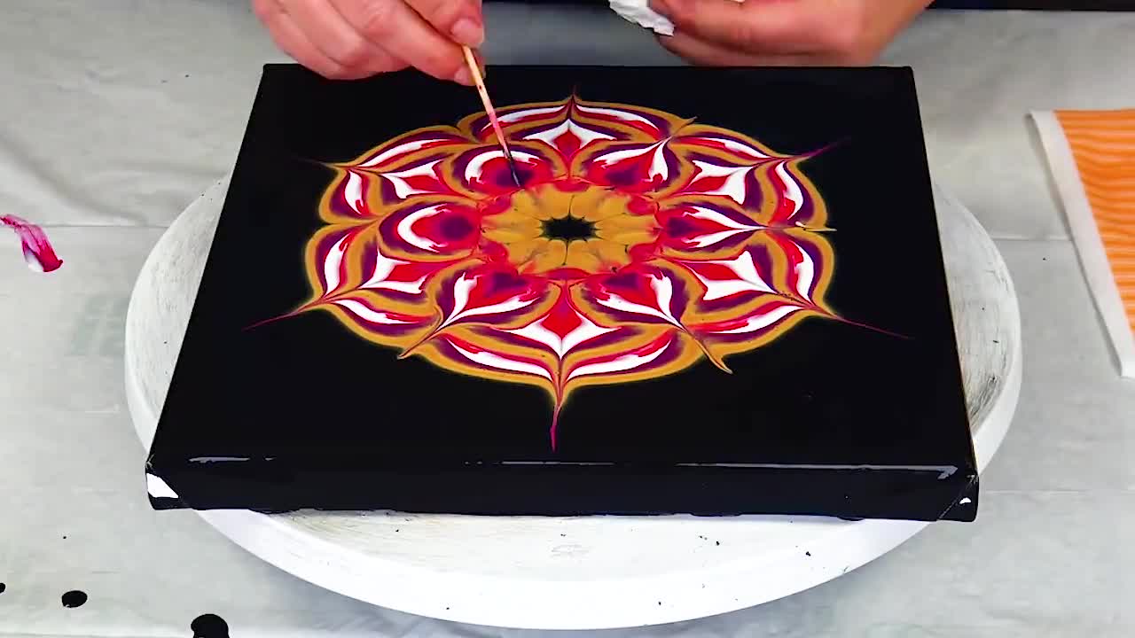 Fluid painting can also be very regular