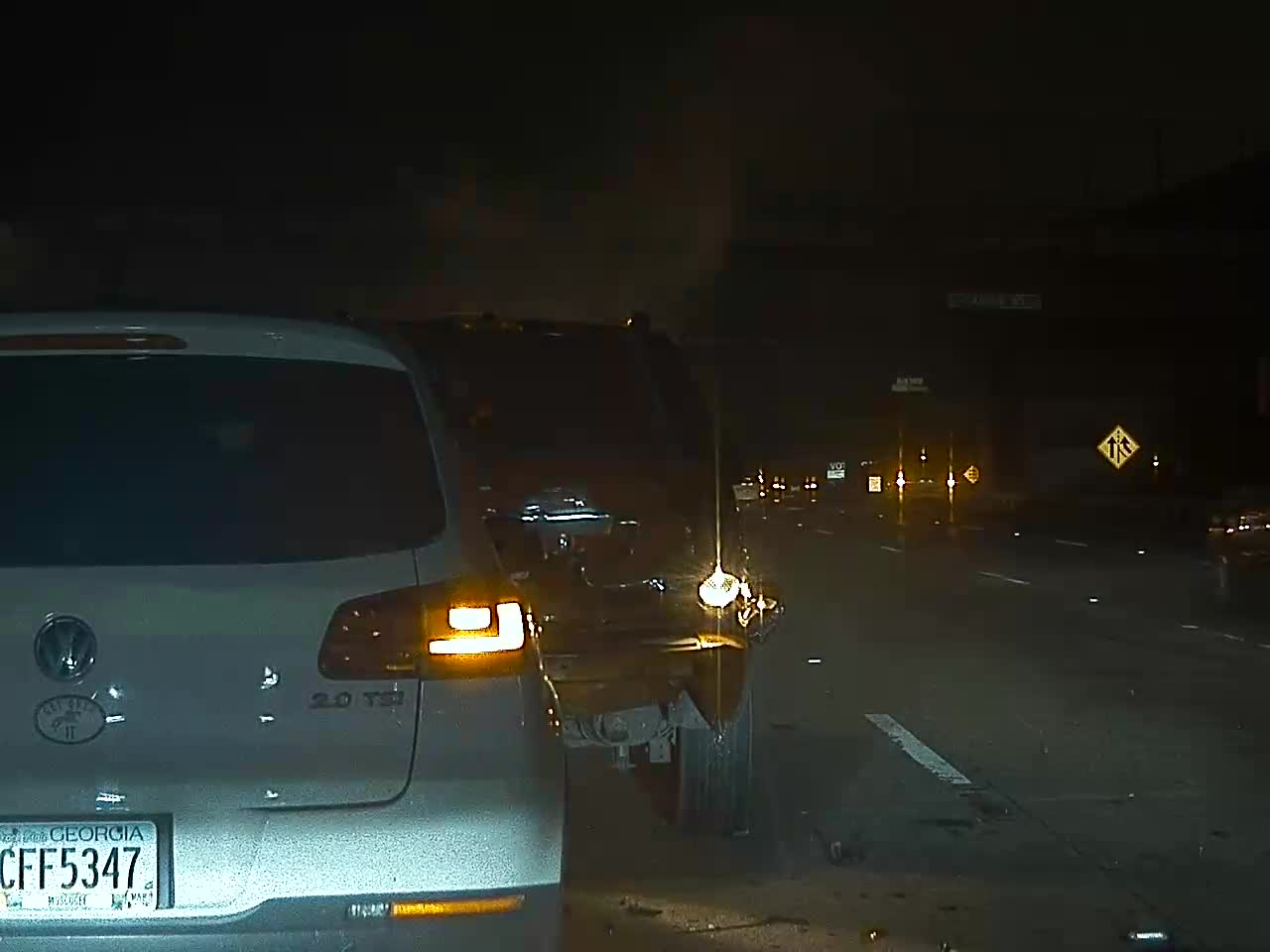 Tesla Avoids Highway Pile-Up
