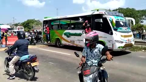 Paso vehicular en La Cordialidad