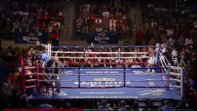 Lomachenko vs Dary Russell Round 6